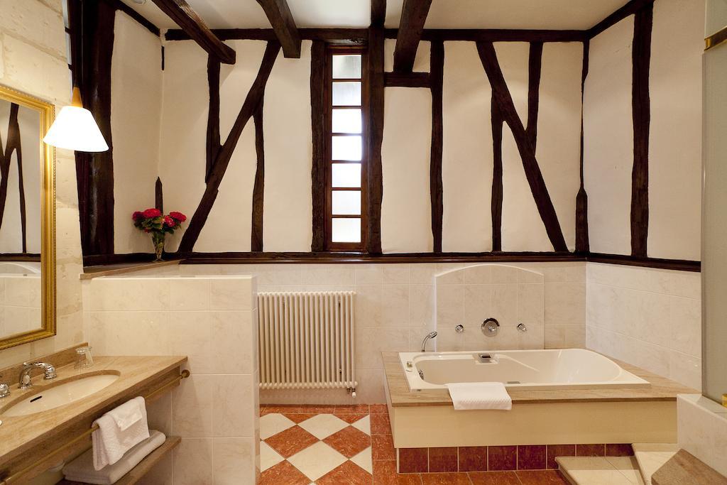 Chateau De Marcay Екстериор снимка